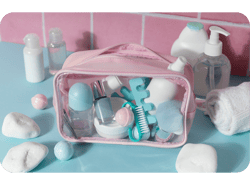 Estojos com produtos para bebês