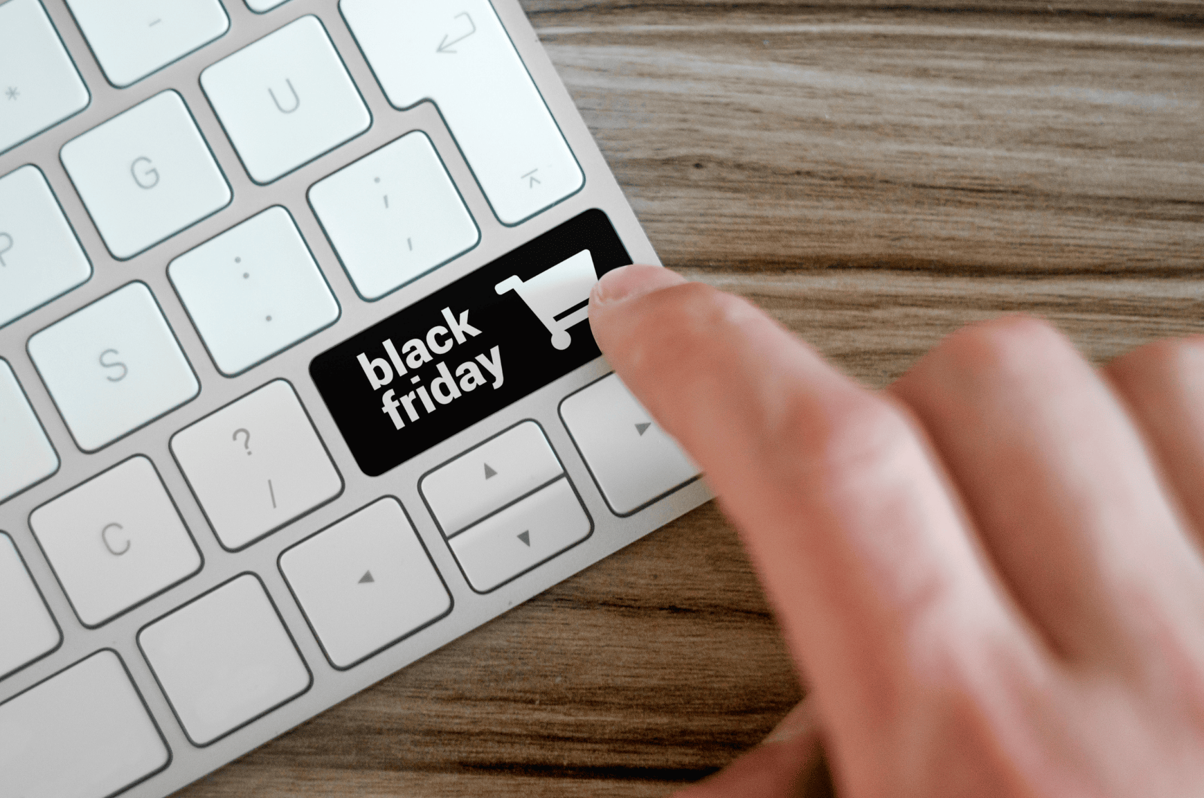 Imagen de un teclado con la tecla de Black Friday que representa la fecha comercial en 2025