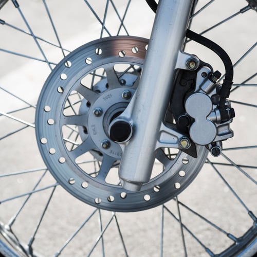 Roda de bicicleta com disco de freio